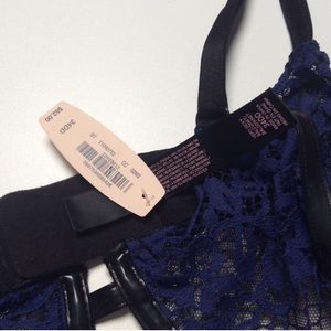 Victoria’s Secret sexy net bra